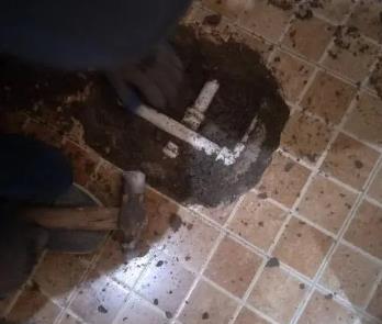红旗卫生间漏水维修公司为您分享下卫生间渗水如何处理及注意事项